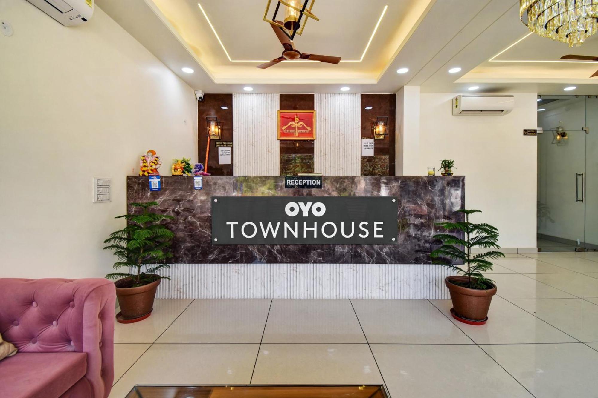 Hotel M.S Jaipur Buitenkant foto