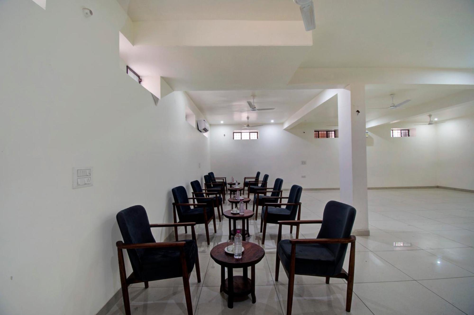 Hotel M.S Jaipur Buitenkant foto